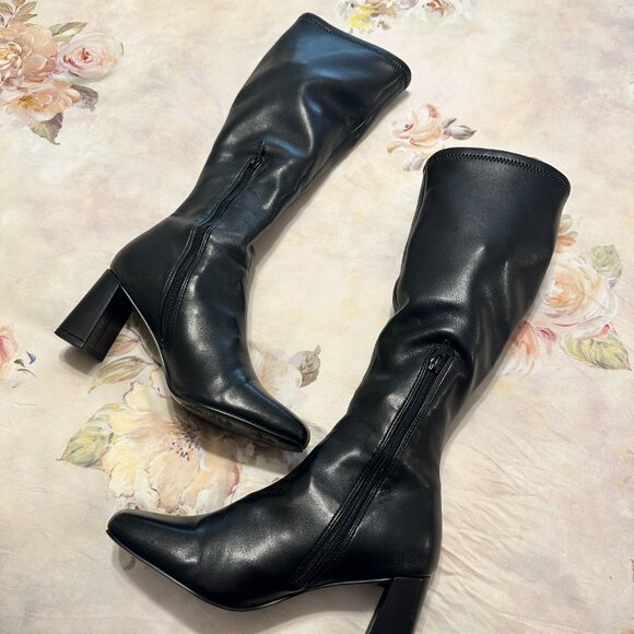 SOLD - Steve Madden Holly Boots - Picture 5 of 10